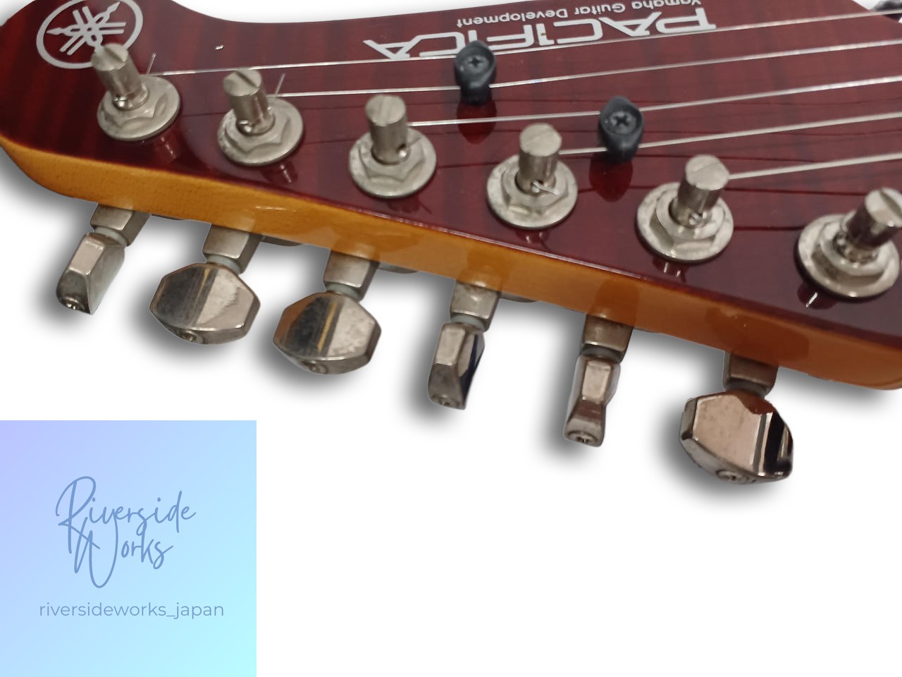 YAMAHA Electric Guitar PAC612VIIFM with gold hardware, six tuning pots, and “Riverside Works” badge on fretboard.