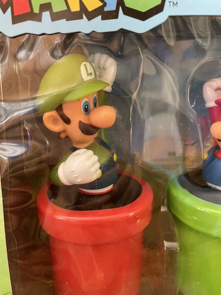 Super Mario 3-Piece Body Wash Soap Gift Set w/ 3 Fruity Scents Empty Display - Image 2 of 4