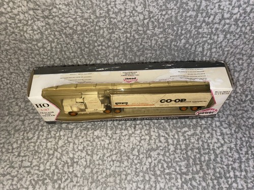 MODEL POWER CO-OP SHIPPERS INC. TRACTOR AND TRAILER Factory Sealed - Picture 6 of 7