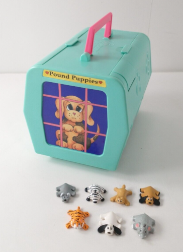 Vintage 1995 Galoob POUND PUPPIES - PET PAWS STADIUM Mini Toy Playset + Figures! - Picture 1 of 18