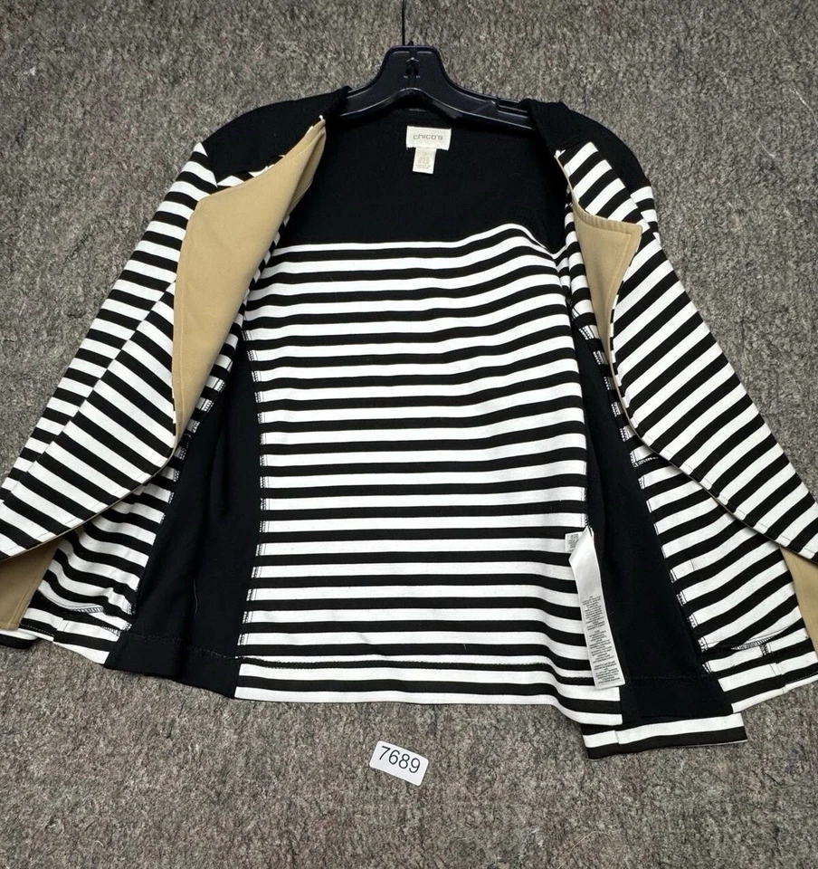 Chaqueta Chico's Moto Rayas Color Bloqueado Negro Blanco Tostado Frente Abierto Talla 2 Foto 2 de 4