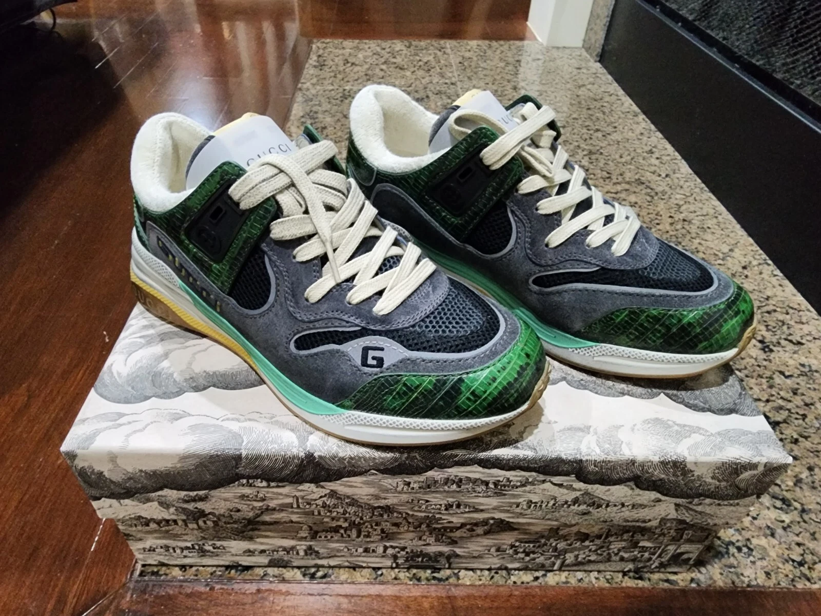 Baskets Gucci Ultrapace « imprimées vertes Tejus »   Taille G 06 (US 6,5)   Neuf dans leur boîte