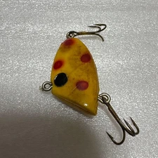 American Lure Pico Vibration, 4cm Yellow with Red Dots & Black Spot, Used