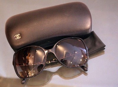 Auth CHANEL CLASSIC GOLD CHAIN Black Leather Sunglasses GOLD CC