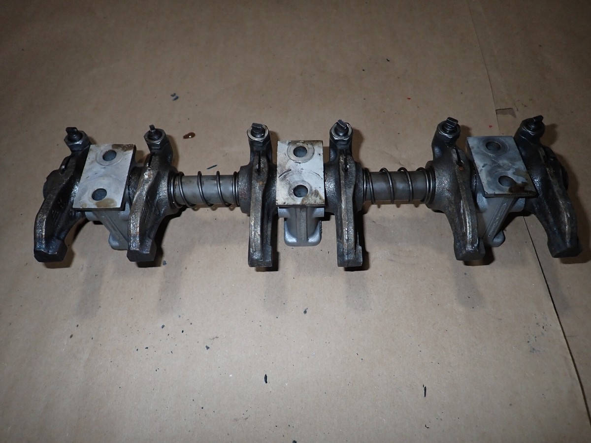 つれたか Iveco Case New Holland Diesel Engine Rocker Arm Assembly