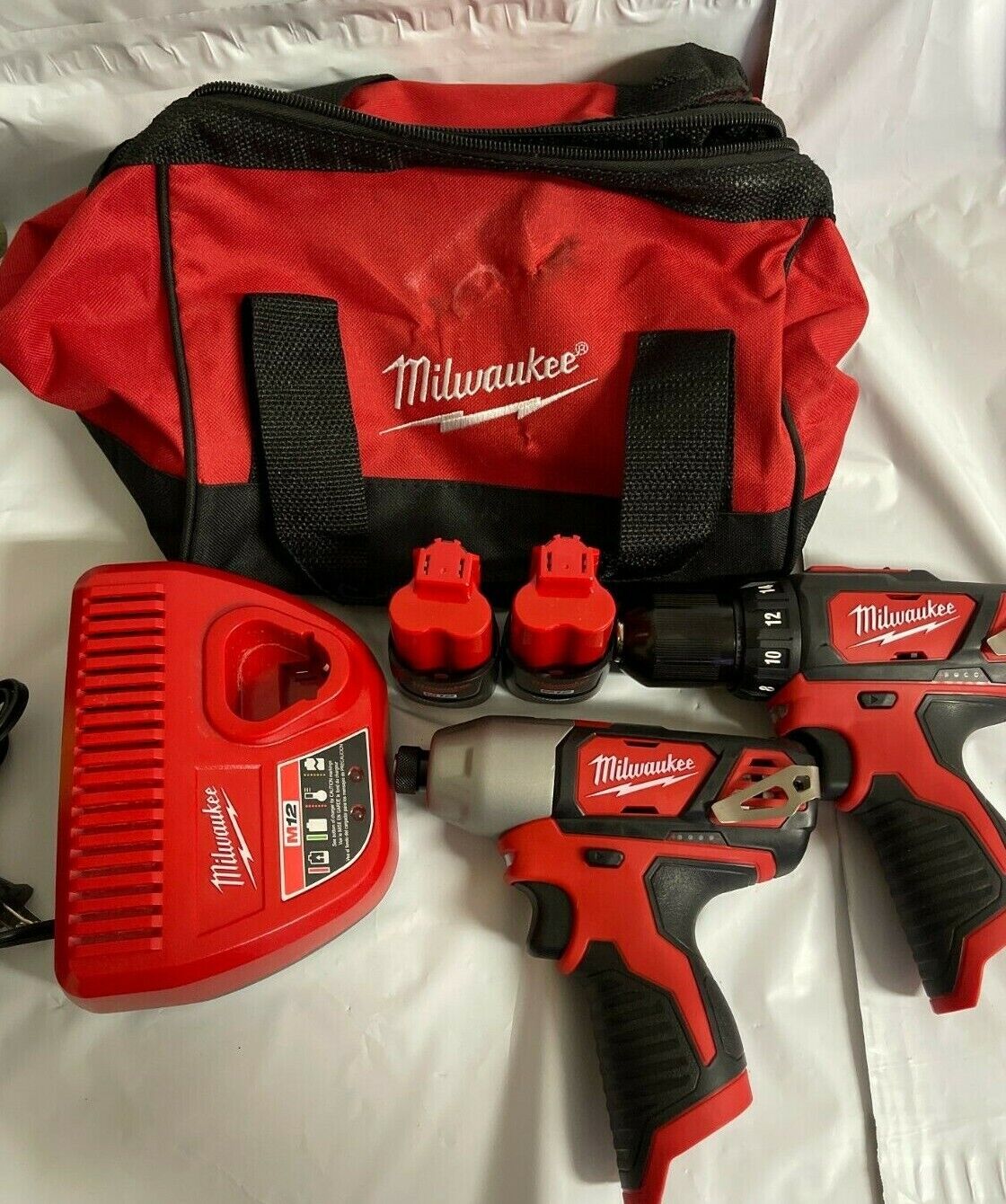Milwaukee 2494-22 M12 3/8 in. Drill Driver and 1/4 in.Hex Impact Driver Kit, GR Popularna okazja