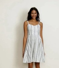 Old Navy Embroidered Fit & Flare Cami Dress Cottagecore Prairie Country Cowgirl