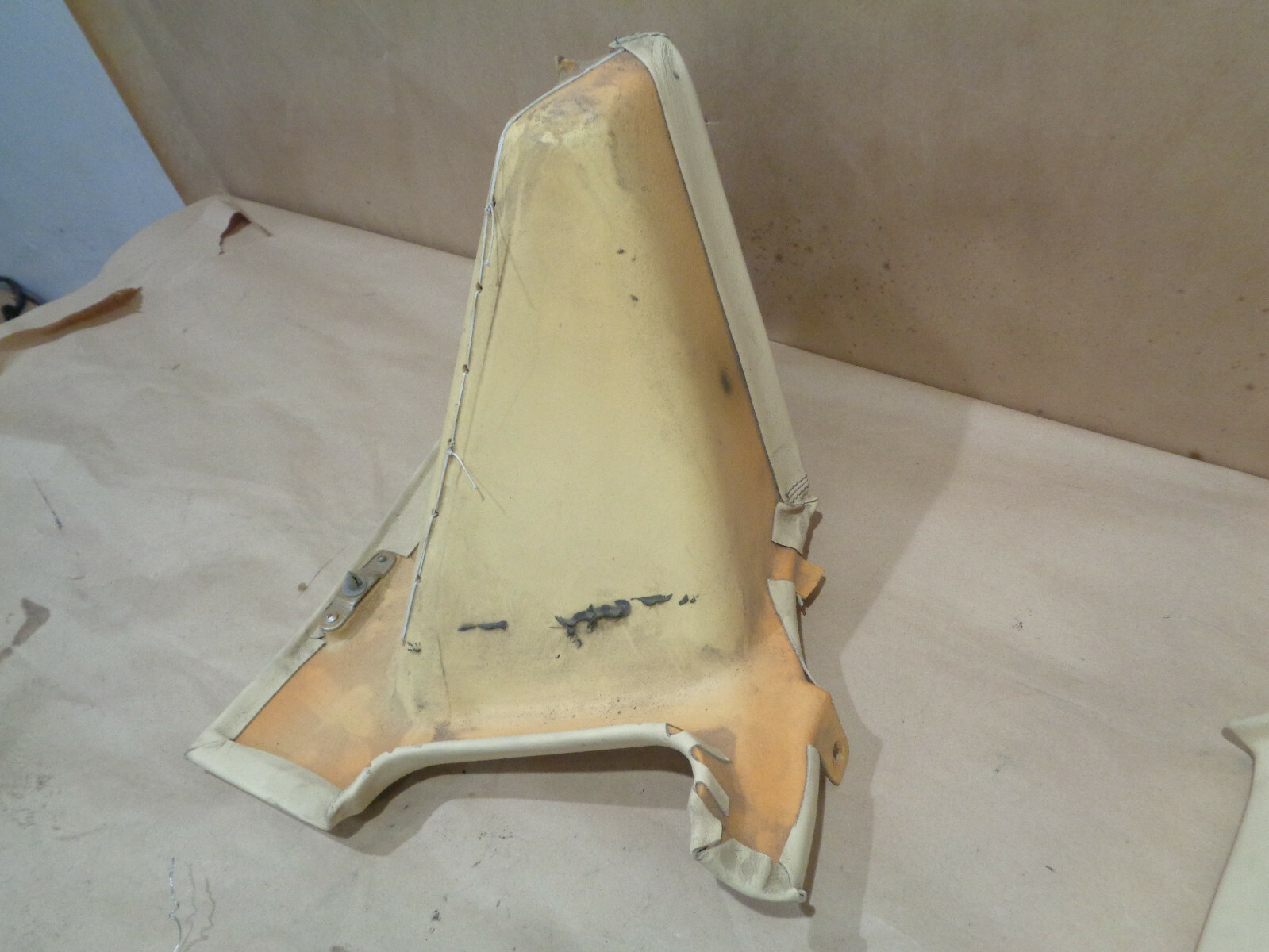 Ferrari 430-360 - LH Side Rear Window Glass Trim Panel - Cream  P/N 63581004