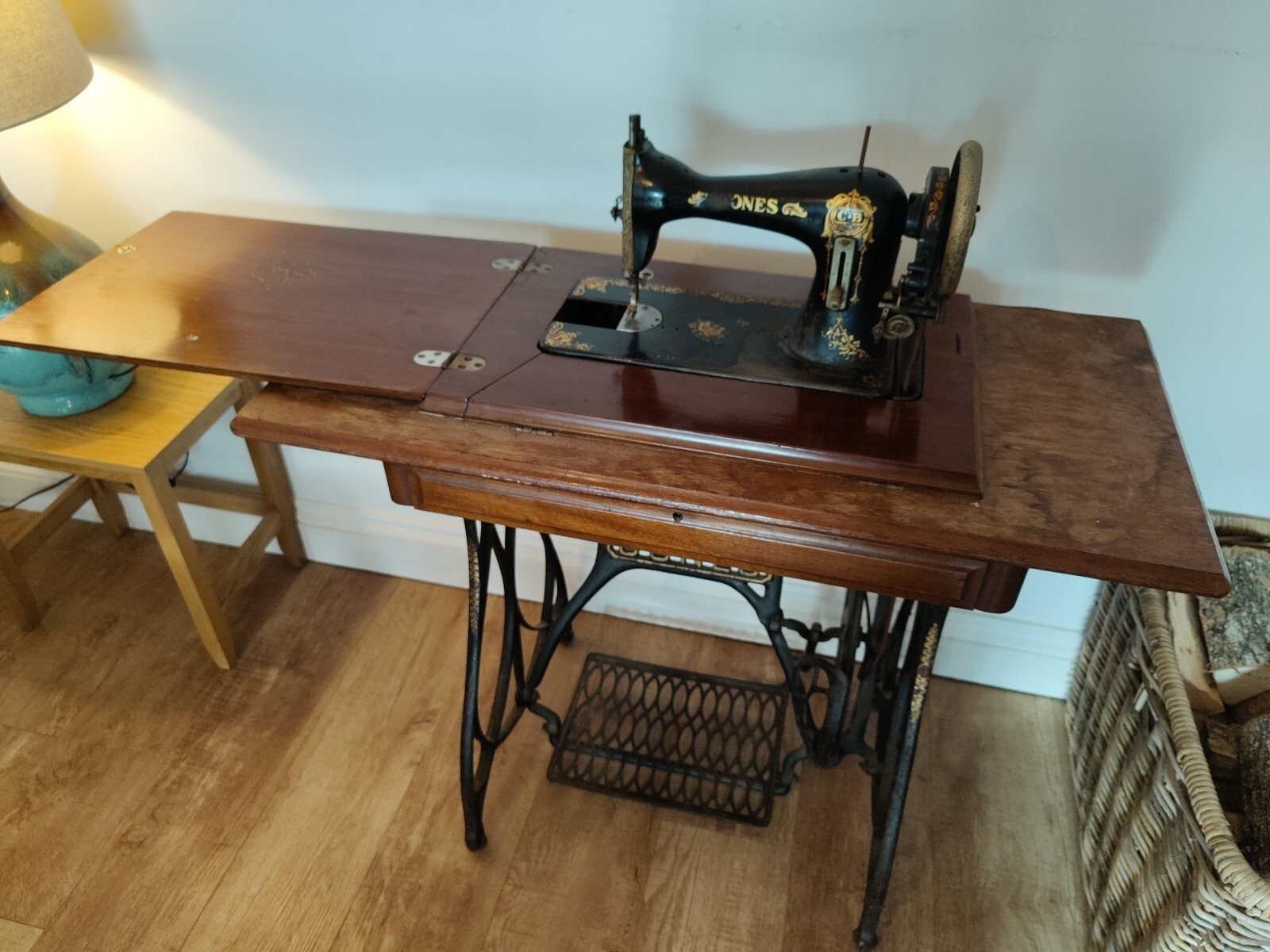 Vintage Jones Treadle Sewing Machine Table eBay