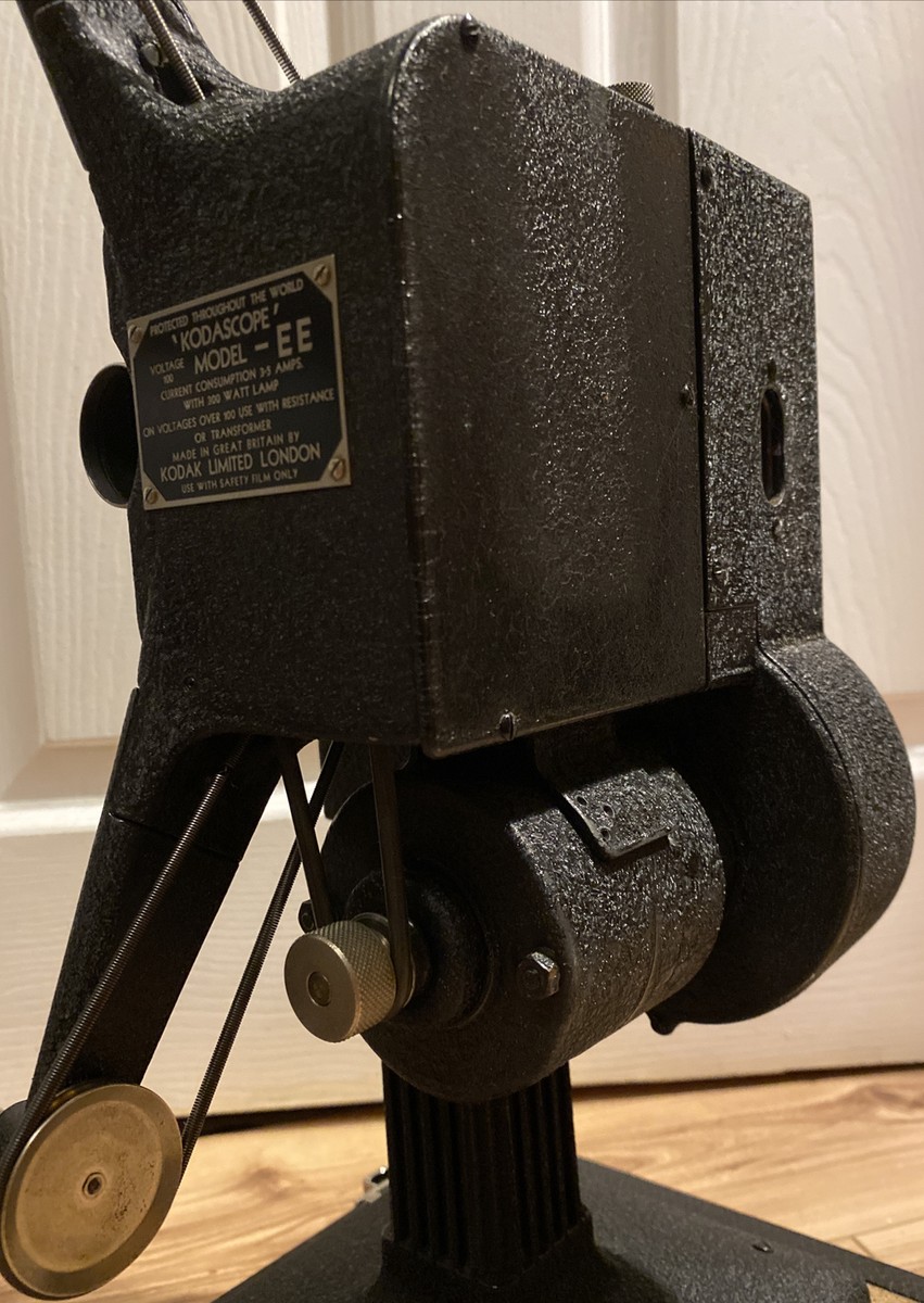 Vintage 1937 Kodak Kodascope Model EE 16mm Cine Film Projector