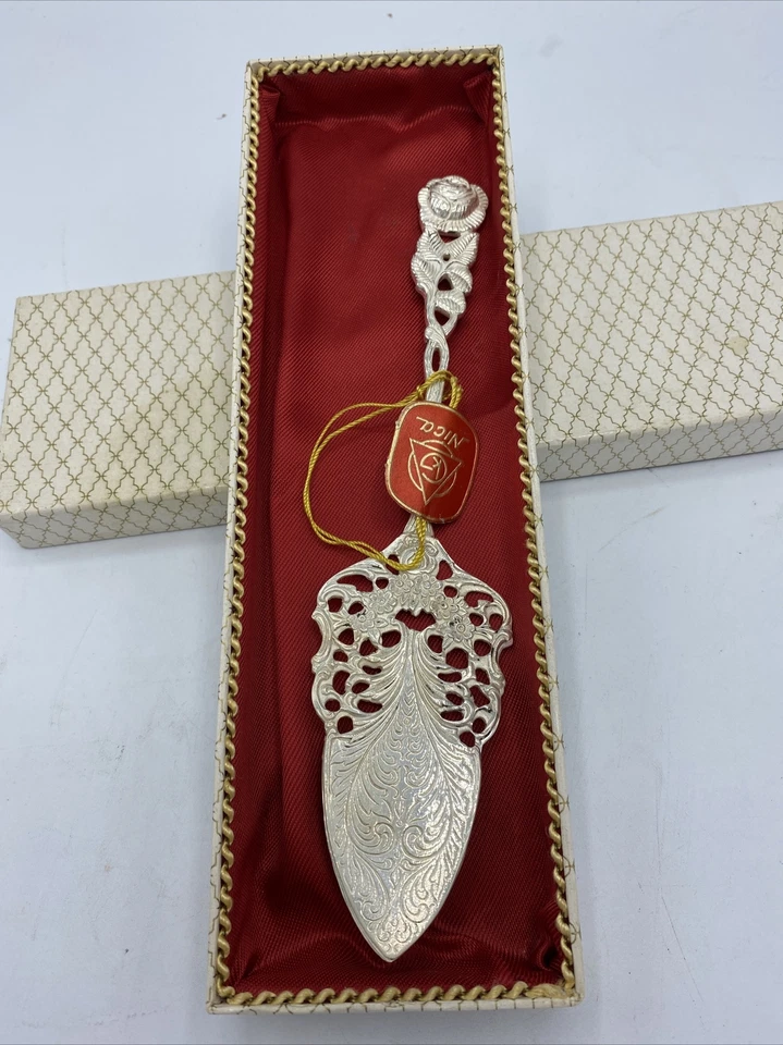 Talheres de prata alemã Nica Pie Server vintage floral rosa 7 3/4" com etiqueta e caixa - Imagem 2 de 4