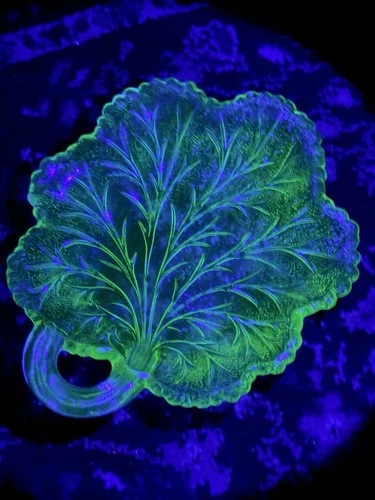 Indiana Glass Co. Cabbage Leaf Candy Dish Depression Vaseline Uranium Glass