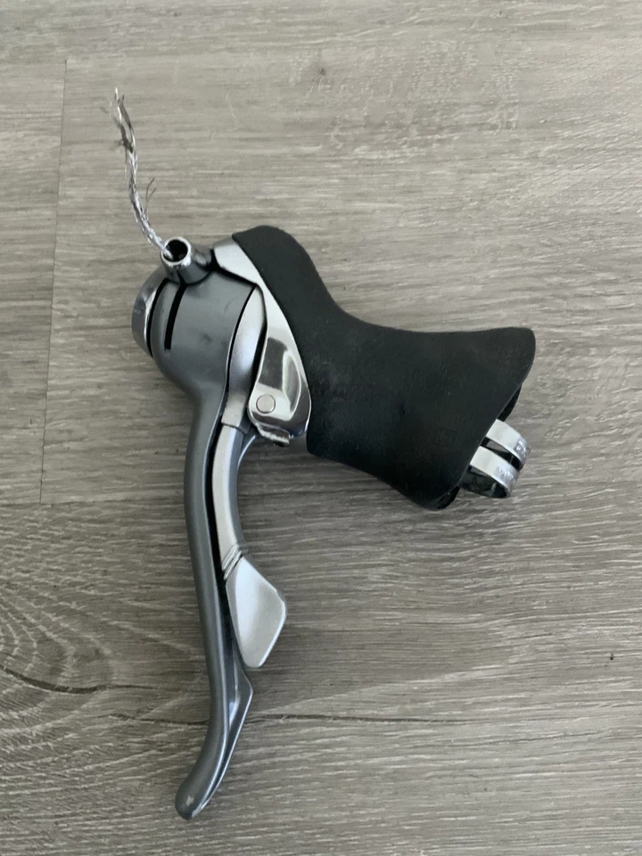 SHIMANO 600 ULTEGRA BRAKE / SHIFTER RIGHT SHIFTER 6400 8 SPEED FOR PARTS - Image 3 of 4