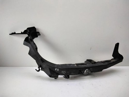 BMW 3 E90 Rechte Scheinwerferhalter 7116708 2.50 Diesel 2006 33699932