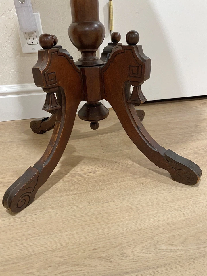 Ornate Black Forest Style Carved Pedestal Table - Beautiful Medieval Gothic - Image 3 of 4