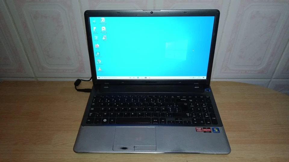 PC PORTABLE SAMSUNG 355V 15,6HD WINDOWS10+SUITE OFFICE Hdd320Gb Ram4Go Chargeur - Photo 2/4