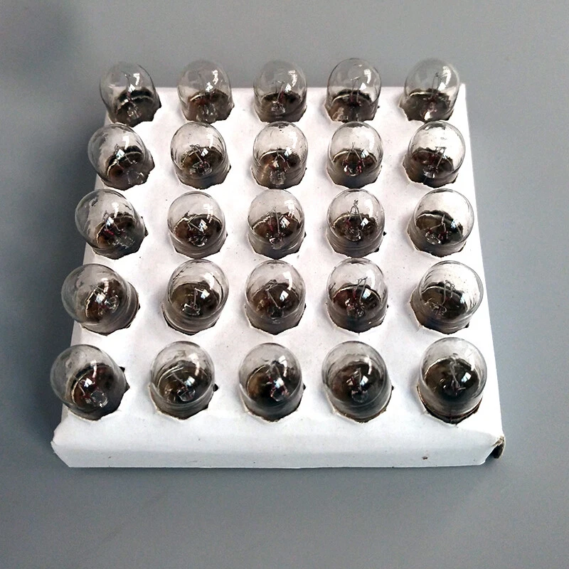 E10 Instrument Signal Indicator 6.3~36V 0.1~5W Warning Screw Bulb Lamp 28mmx9mm - Image 4 of 4