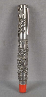 Limited edition OMAS fountain pen Hong Kong RETURN TO THE MOTHERLAND 18K gold