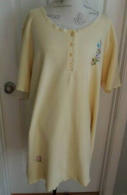 NWOT DELICATE YELLOW w/LACE & EMBROIDERY ETONNE' BY SARAH RICHARDS GOWN 26W-28W