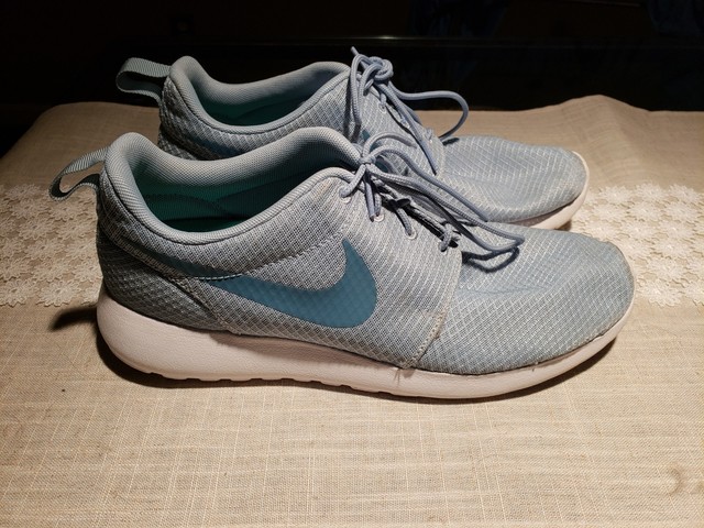 baby blue nike roshe