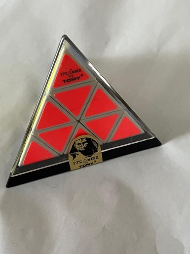 Adesivo SIGILLATO NOS Vintage 1981 TOMY Piramide Triangolo Cubo di Rubik Puzzle Prezzo - Foto 3 di 4