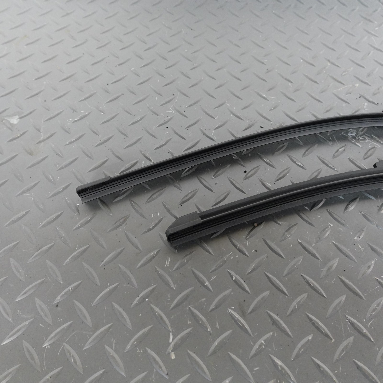 Maserati Grecale Folgore 2023-2026 Front Left, right Wiper blades Pair P/N 06701751900