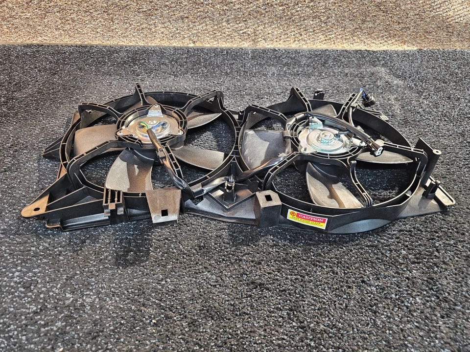 Conjunto de ventilador condensador y radiador doble TYC 621090 para monovolumen Mazda 2002-2006 Foto 3 de 4