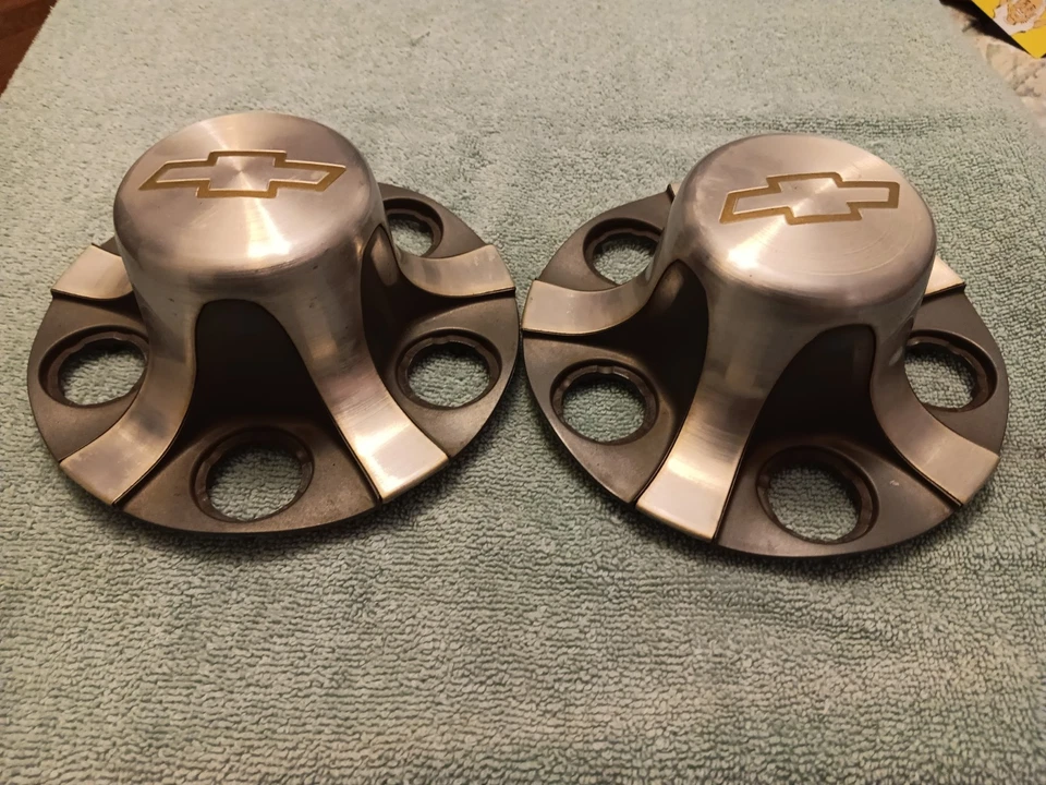 Juego de 2 tapacubos centrales de aleación Chevy S10/Blazer 1998-2005 Foto 3 de 4