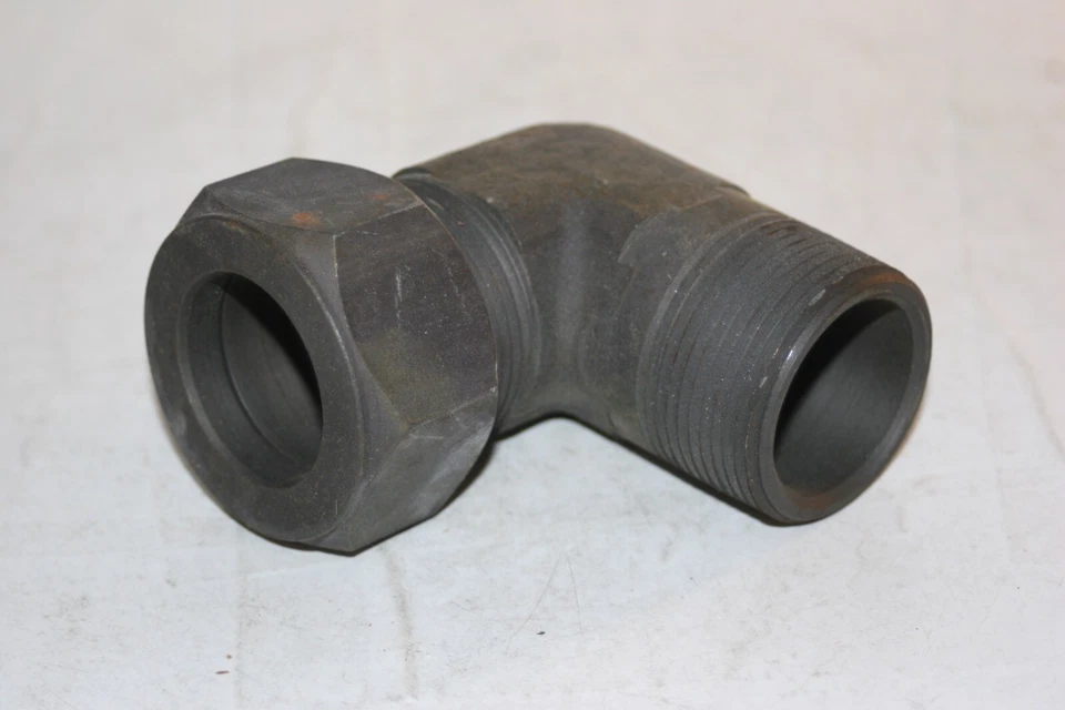 1 1/4 Tube OD x 1 1/4 MNPT Steel Flareless Male Elbow Fitting Parker 20-CBU-SS - Image 2 of 4