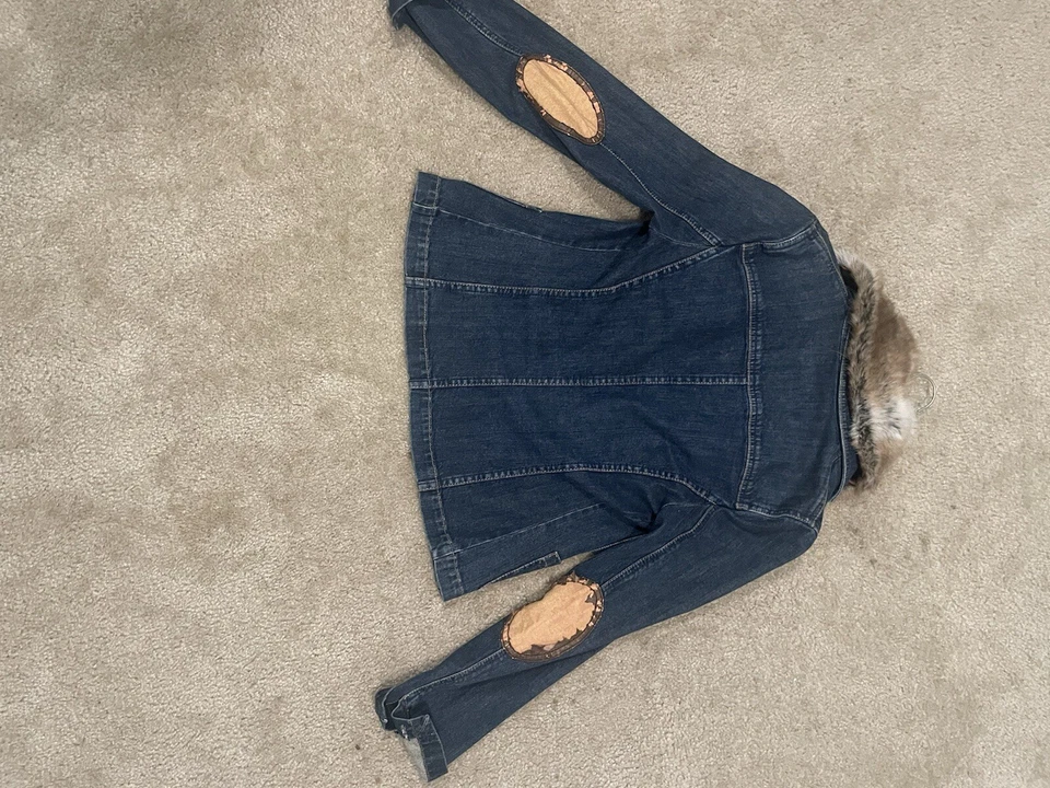 Chaqueta de jean para mujer con forro de piel Foto 2 de 2