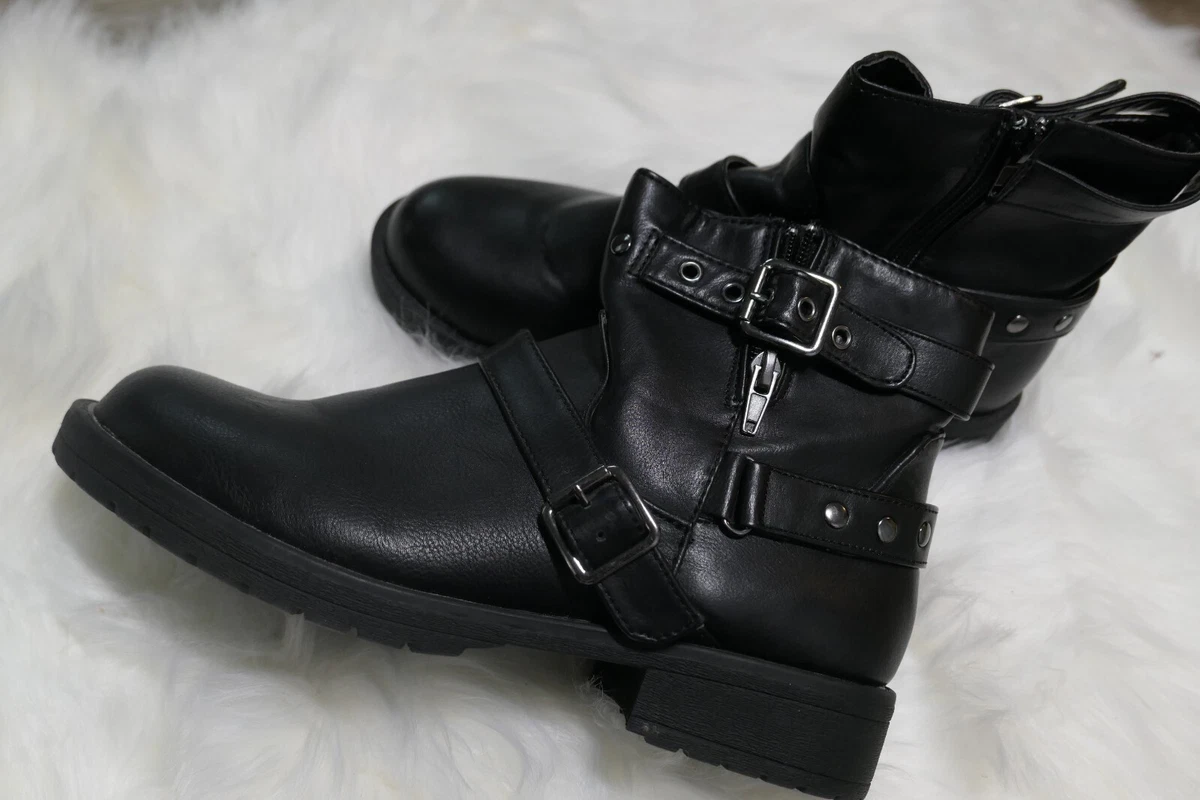 BONGO Women s Black Sz 9M Zip Combat Boots with Buckle Camo Lining