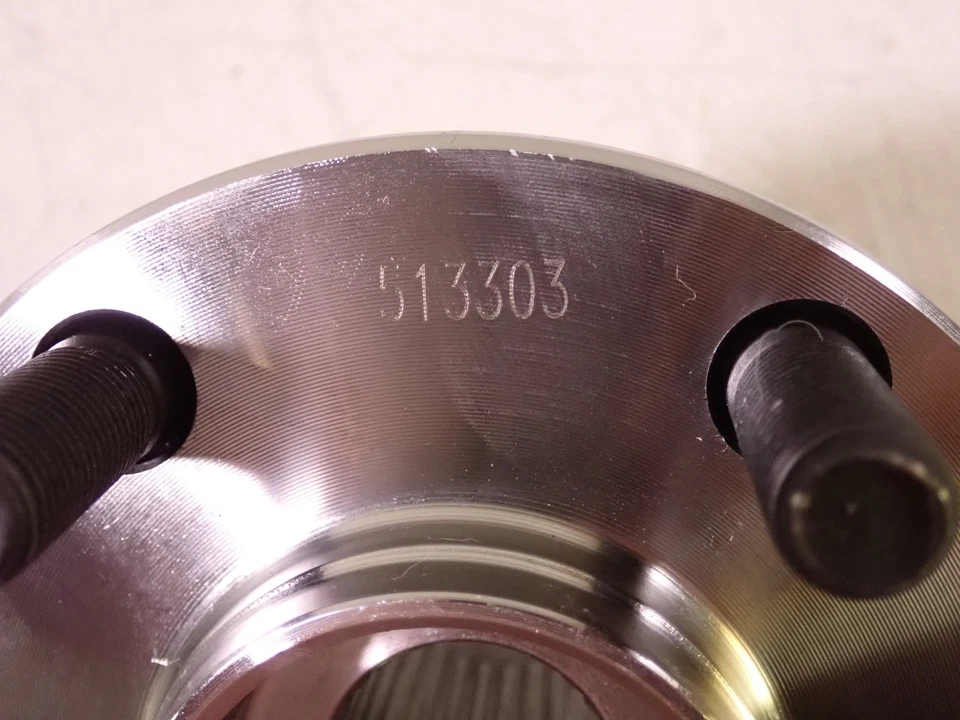 Front Wheel Bearing and Hub Assembly WJB WA513303 For Subaru Forester Impreza Foto 4 de 4