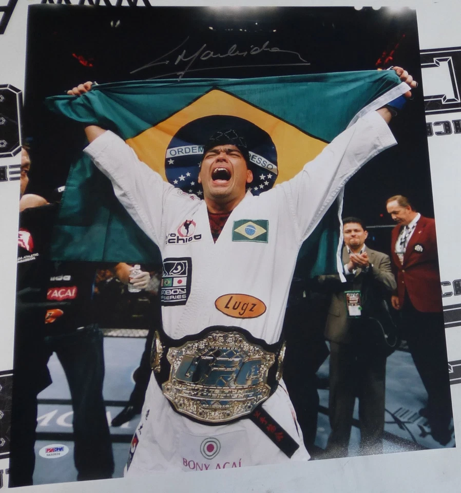 Foto firmada por Lyoto Machida UFC 16x20 certificado de autenticidad PSA/DNA automática con póster 98 Foto 2 de 4