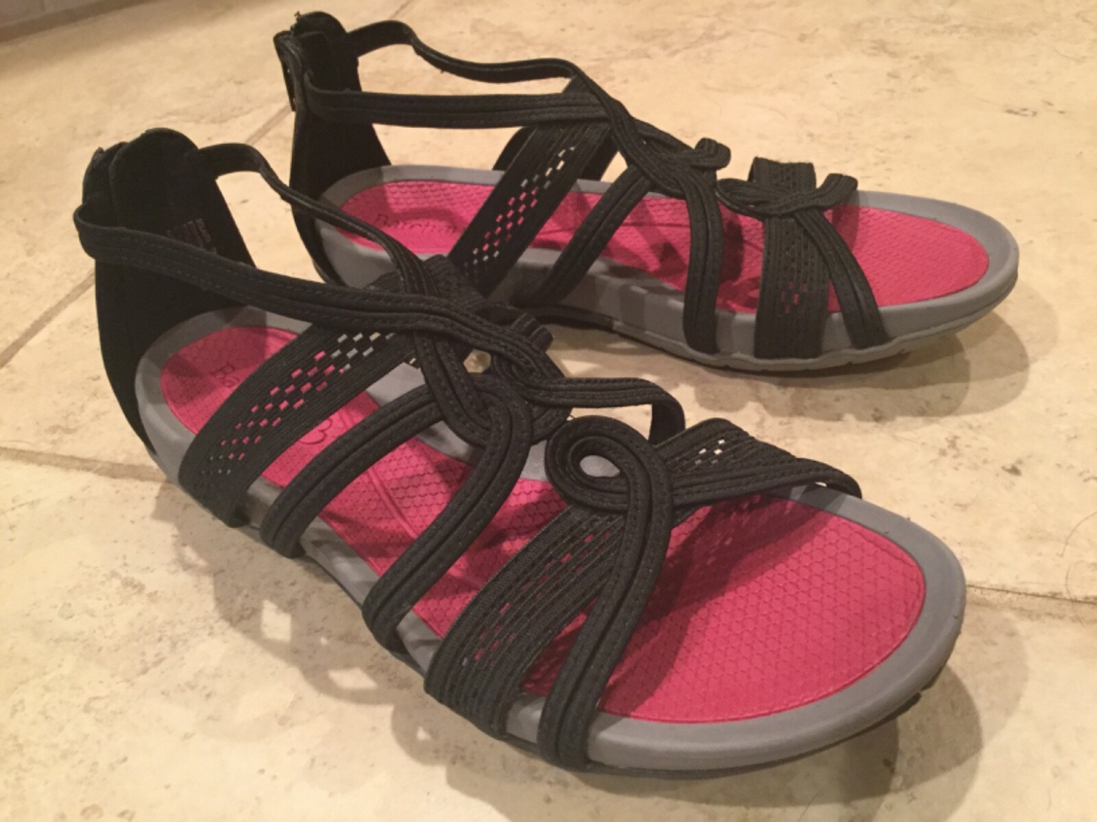 baretraps walking sandals