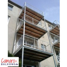 Balkonbausatz 2,5 x 1,5 m mit Holzboden + Rundstabgeländer Anbaubalkon