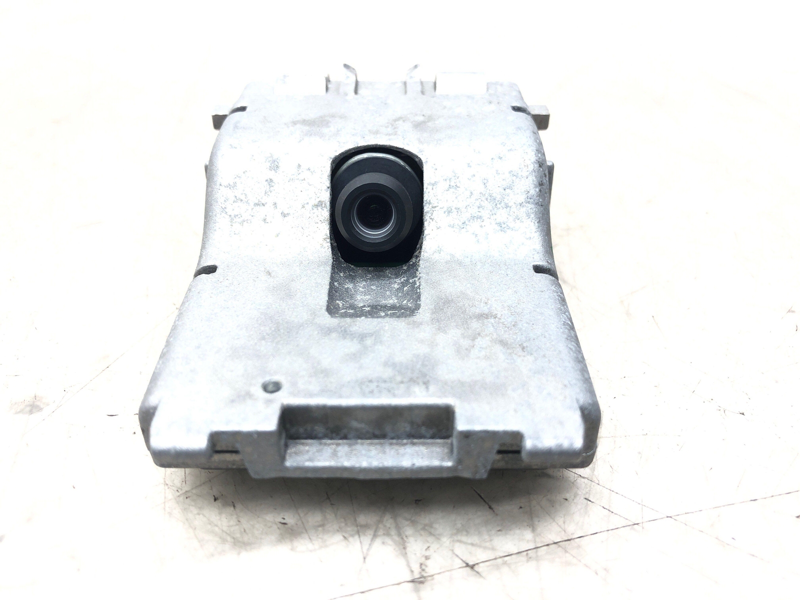 2017-2022 MASERATI LEVANTE FRONT LANE ASSIST CAMERA CONTROL MODULE 670100974 OEM