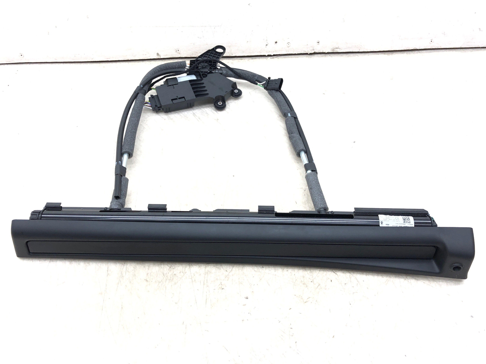 17-22 MASERATI LEVANTE LEFT REAR DOOR PANEL WINDOW SHADE ROLLER 670087464 OEM