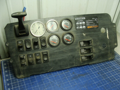 2006 FREIGHTLINER CL120 OEM GAUGE AND SWITCH DASH PANEL