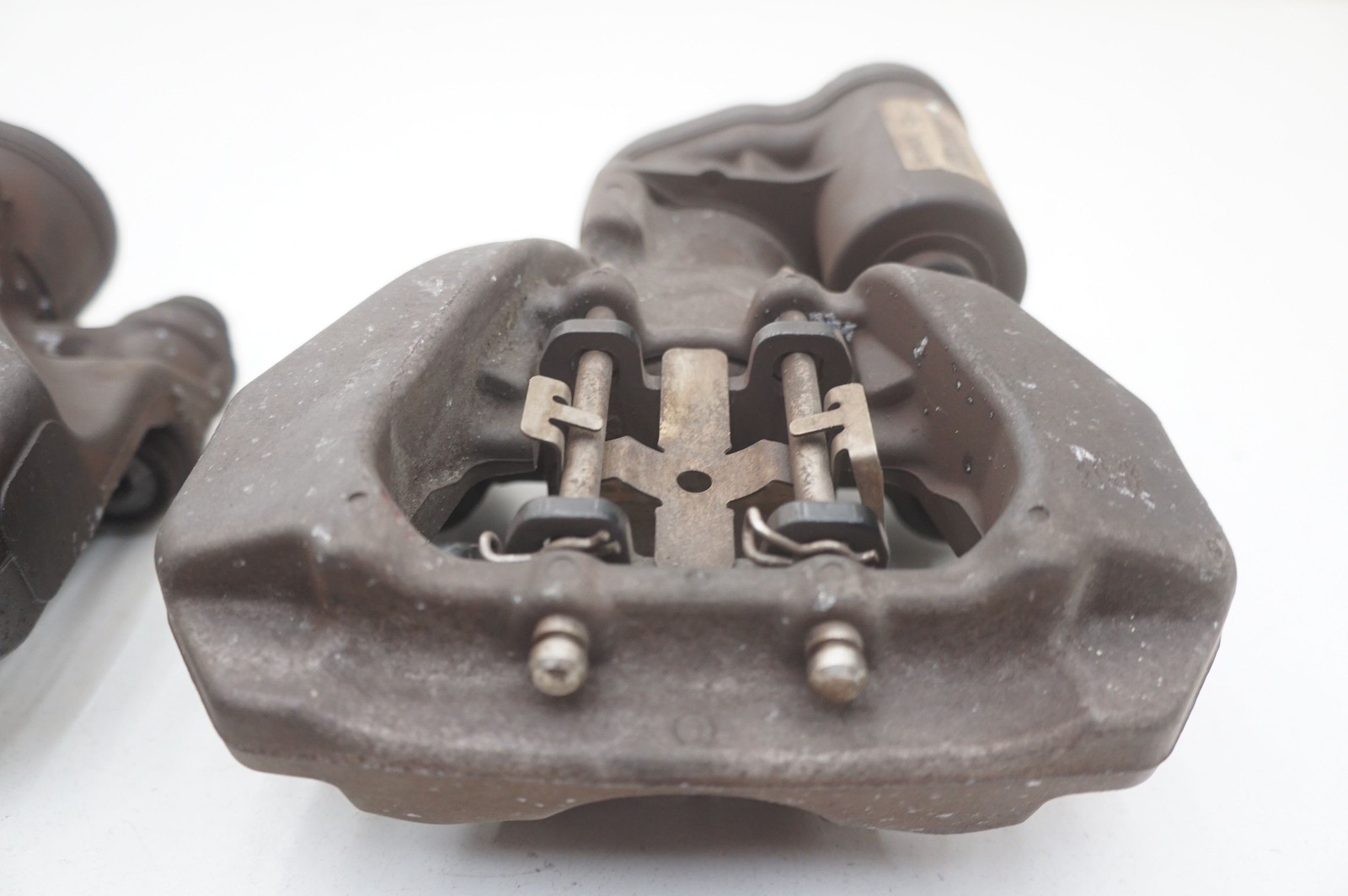 Aston Martin Vantage Rear Right Parking brake calipers Set P/N HY532K327BA