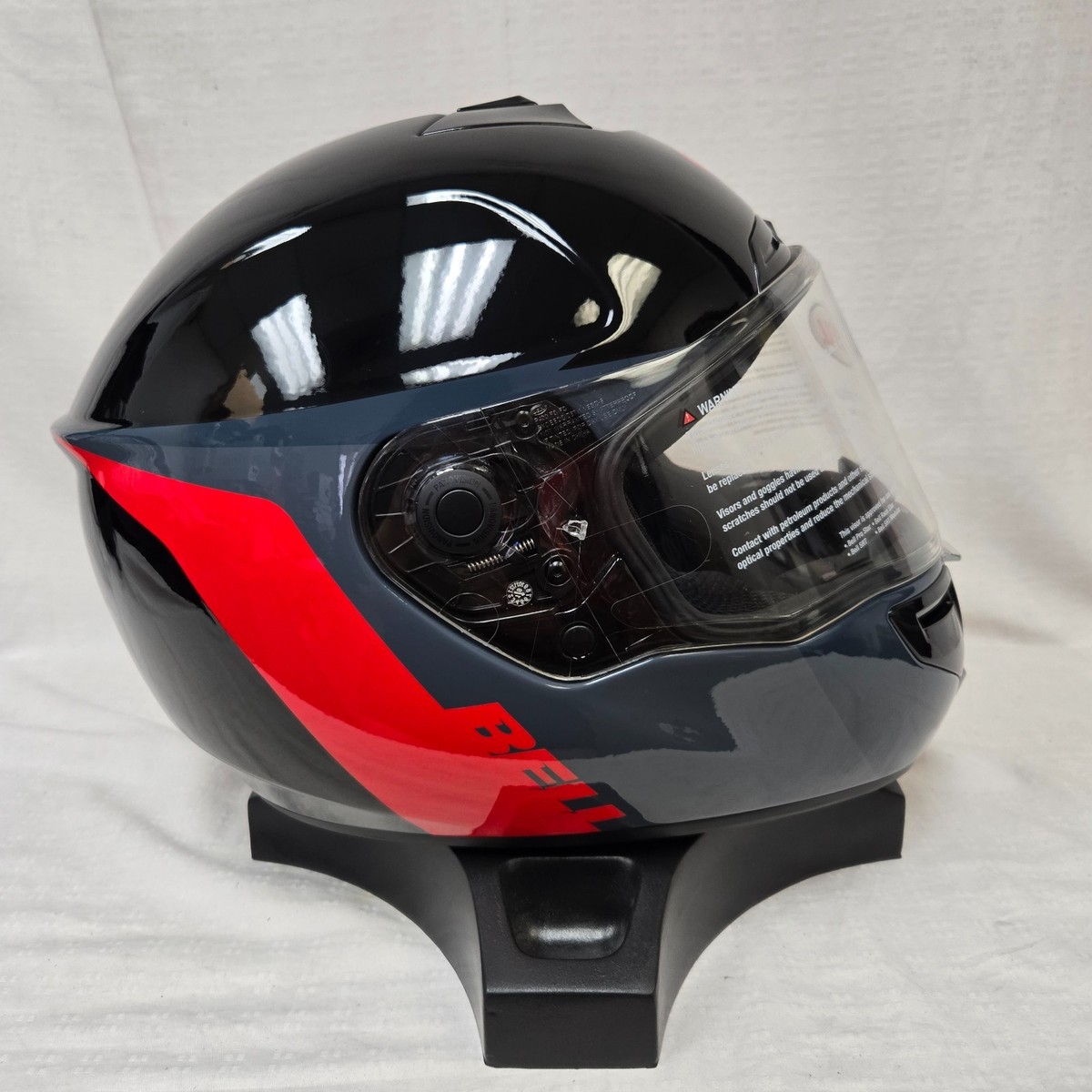 Bell NON-MODULAR SRT Helmet Razor Gloss Black/Grey/ Medium *CLOSEOUT Was $219.95 Bell NON-MODULAR SRT Helmet Razor Gloss Black/Grey/ Medium *CLOSEOUT Was $219.95