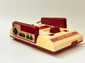 Nintendo Famicom Console Boxed + Controllers AC Adapter RF Switch & Game Lot JP