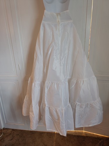 Under Cover - Cream/off white Wedding Bridal Slip w/ Tulle Underneath - Picture 4 of 8