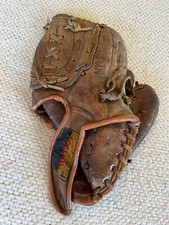 Kombi Grip-Tite Pocket Baseball Glove