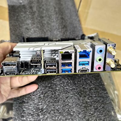 FOR ASROCK H670M-ITX/ax DDR4*2 LGA1700 64GB HDMI Mini-ITX