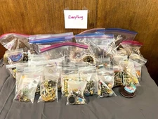 LOT OF VINTAGE COSTUME JEWELRY OVER 420 PIECES SOME SIGNED TRIFARI ITALY NAPIER