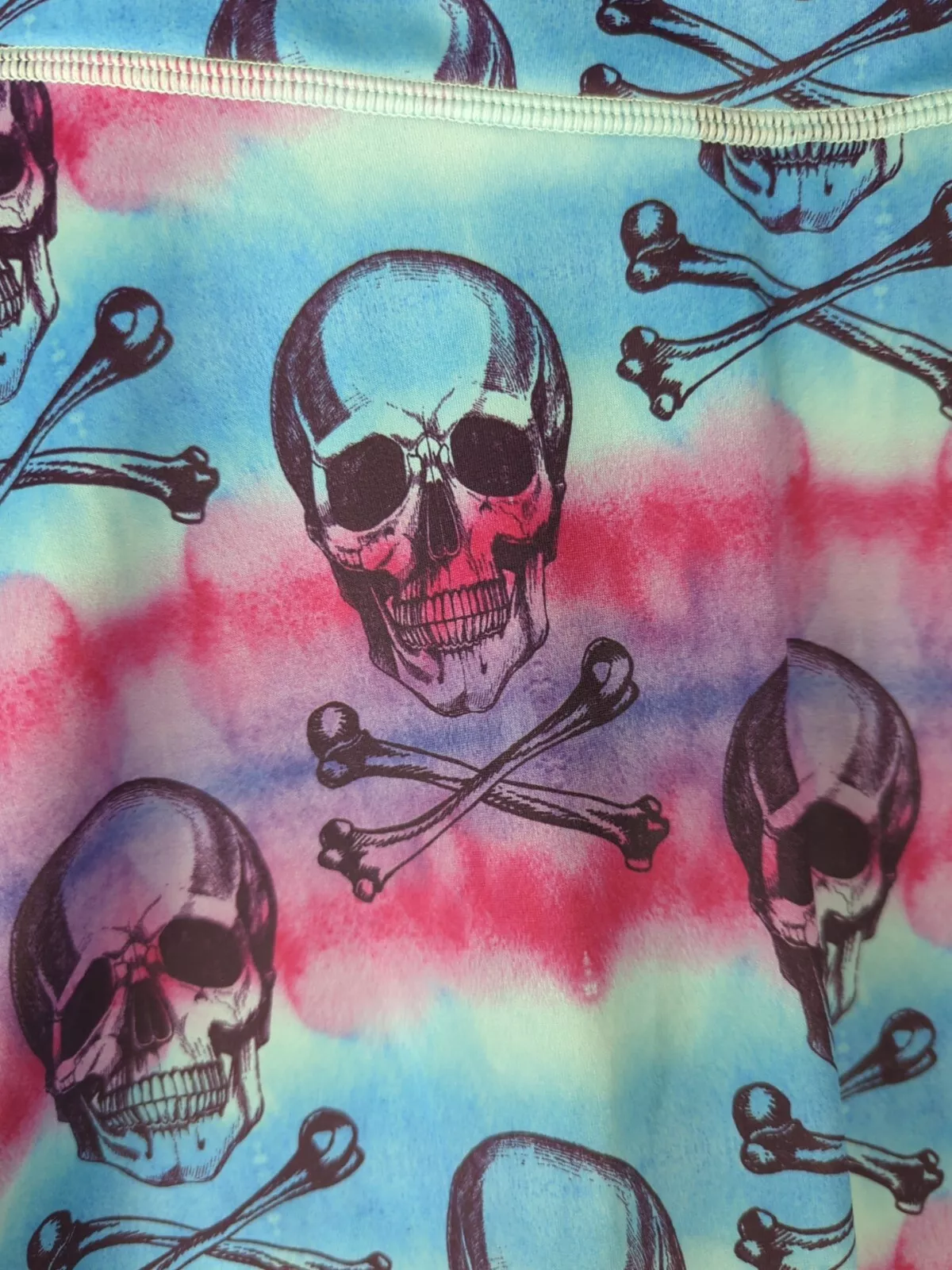 constantly-varied-gear pink skull print tennis golf 