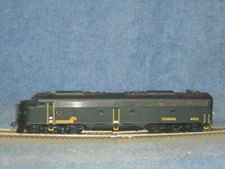 PROTO 2000 HO SCALE   E 8/9  CONRAIL #4021