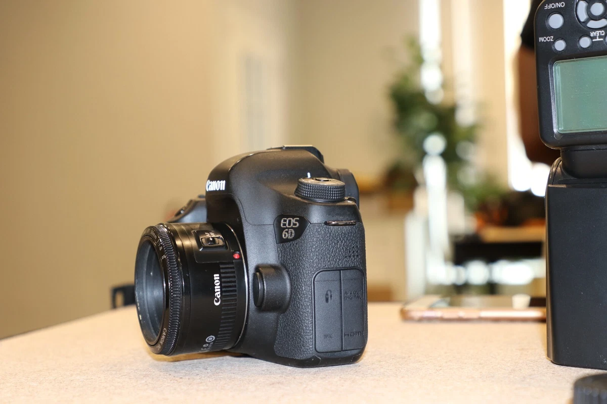 EXCELLENT Canon EOS 6D Digital Camera With 50mm f/1.8 Prime and Flash! (2  Lens)