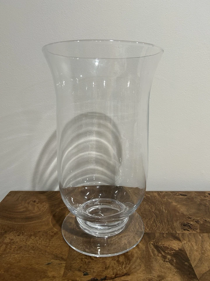 "Candelabro pilar con patas de vidrio transparente Pottery Barn 14"" H" Foto 2 de 4