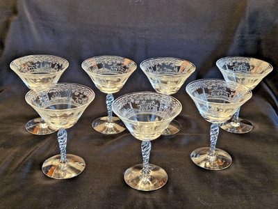 VNTG FOSTORIA /WHEELING FOX  AND HOUND ''HUNTING SCENE '' CHAMPAGNE COUPES *7*